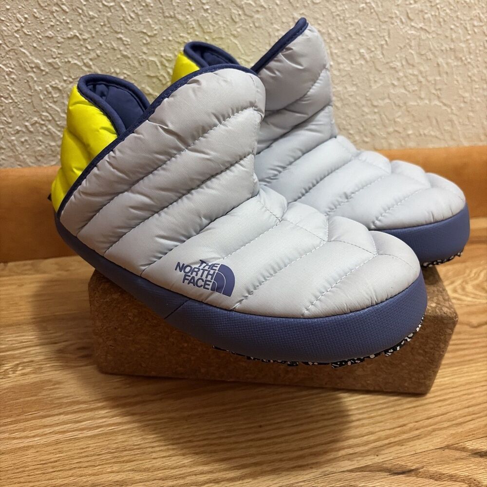 The North Face Slippers Womens  5 EU 36 Insulated ThermoBall Traction Bootie